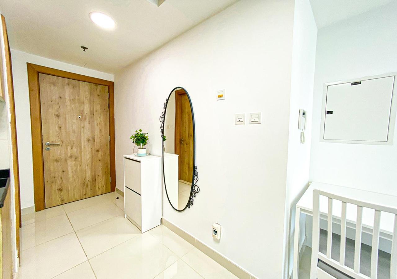 Walk To The Beach Or Enjoy The Amazing View From The Balcony Dubai Exterior foto